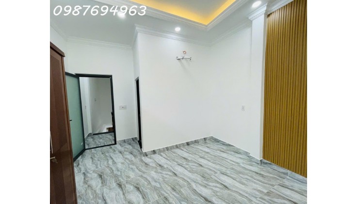 Q7 TÂN KIỂNG CÁCH MẶT TIỀN ĐƯỜNG SỐ 20M NGANG 4.1x11M GẦN CHỢ TÂN MỸ SỔ VUÔNG ĐẸP 5.xT